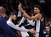 开云体育官方网站-包含圣安东尼奥马刺队全队齐心协力备战下场比赛的词条