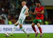 开云体育官方网站-球员全力奔跑，欧洲赛事中的激动瞬间