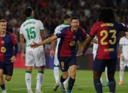 开云体育在线-巴黎鏖战曼联，莱万爆发神勇的简单介绍