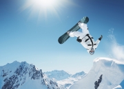 开云体育中国-绿茵场上的新王加冕，德里赫特闪耀全场，雷恩加时绝境逆袭皇马