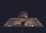 开云体育app-东决关键战之夜，约基奇攻防两端统治，当传奇跨越分区上演