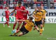 开云体育直播-科隆球迷组织赛前庆祝活动支持球队