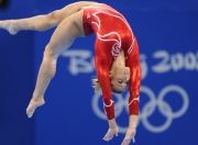 开云体育入口-奥斯梅恩，从几内亚的闪电到冰岛的壁垒，现代足球的攻防转换核心