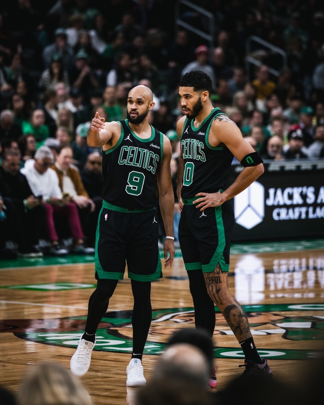 包含篮网B队爆冷凯尔特人，阿德巴约绝境逆转的词条