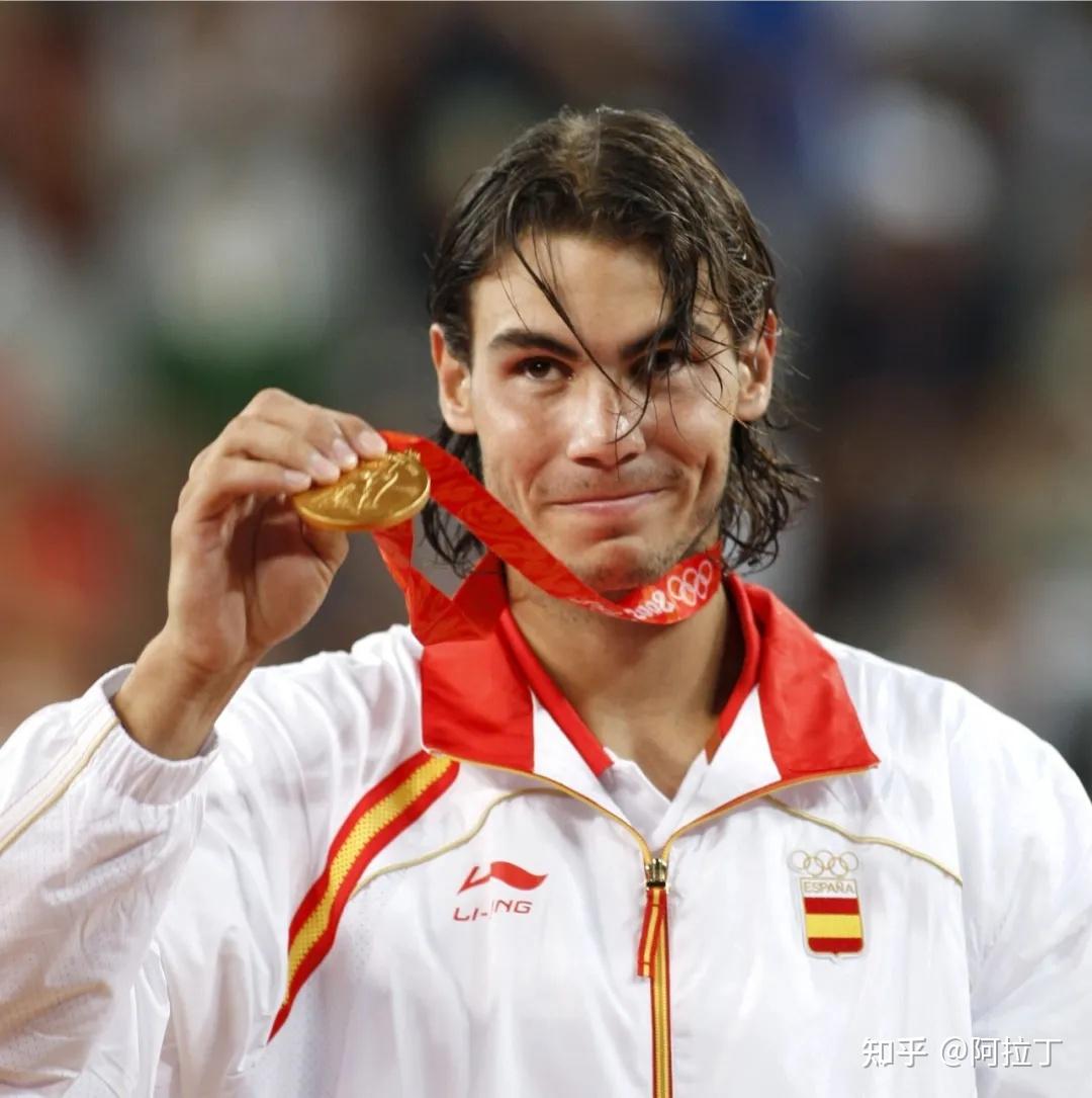 包含英国网球队强势世界网球队，纳达尔完成帽子戏法的词条