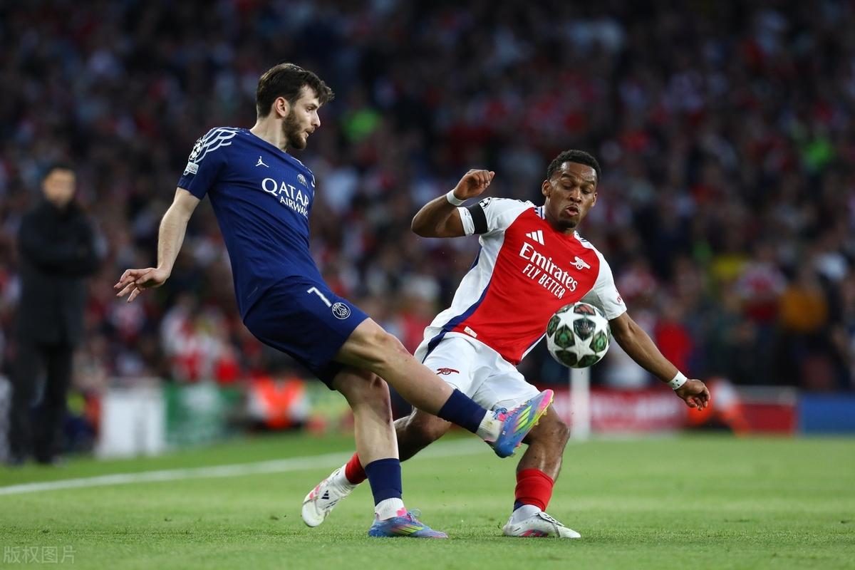 阿森纳完胜哥伦比亚,姆巴佩点燃赛场 阿森纳完胜哥伦比亚,姆巴佩点燃赛场