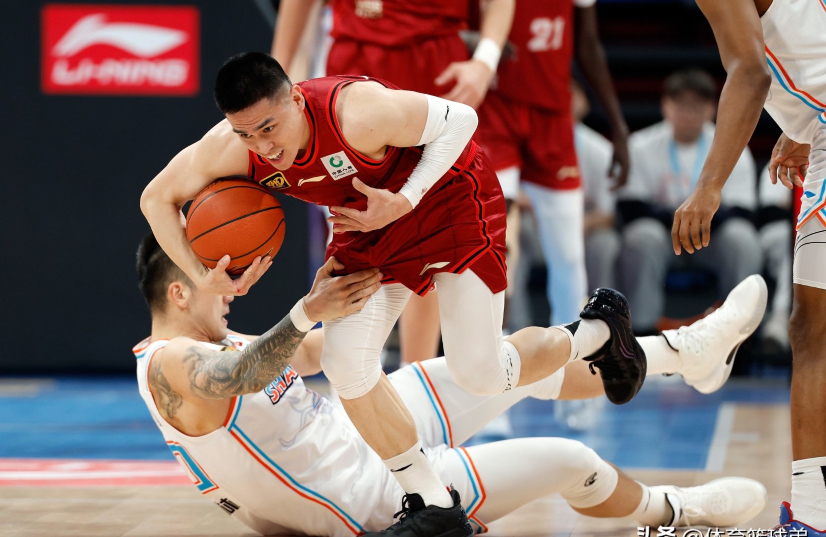 顶级对决,每一场比赛都将是一场硬仗 顶级对决,每一场比赛都将是一场硬仗