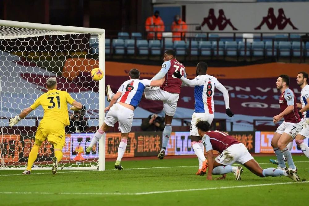 沙尔克遭遇四连败,保级形势岌岌可危的简单介绍 沙尔克遭遇四连败,保级形势岌岌可危的简单介绍