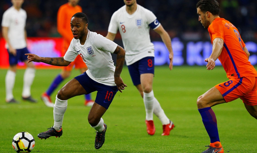 关于英格兰斩获胜利，稳固领袖位置的信息