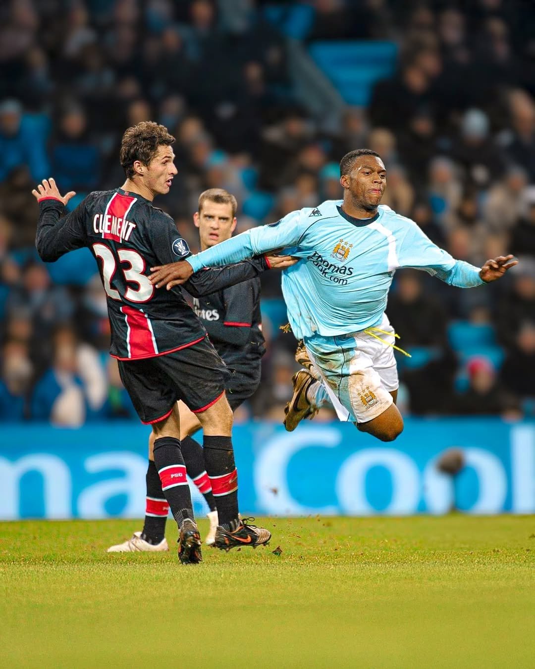 包含欧洲足球赛场一片火热，谁能称王?的词条