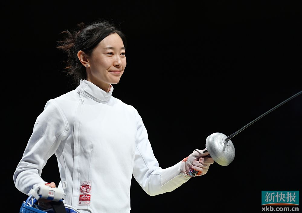 俄罗斯击剑选手凭借技术优势，一举夺冠！的简单介绍