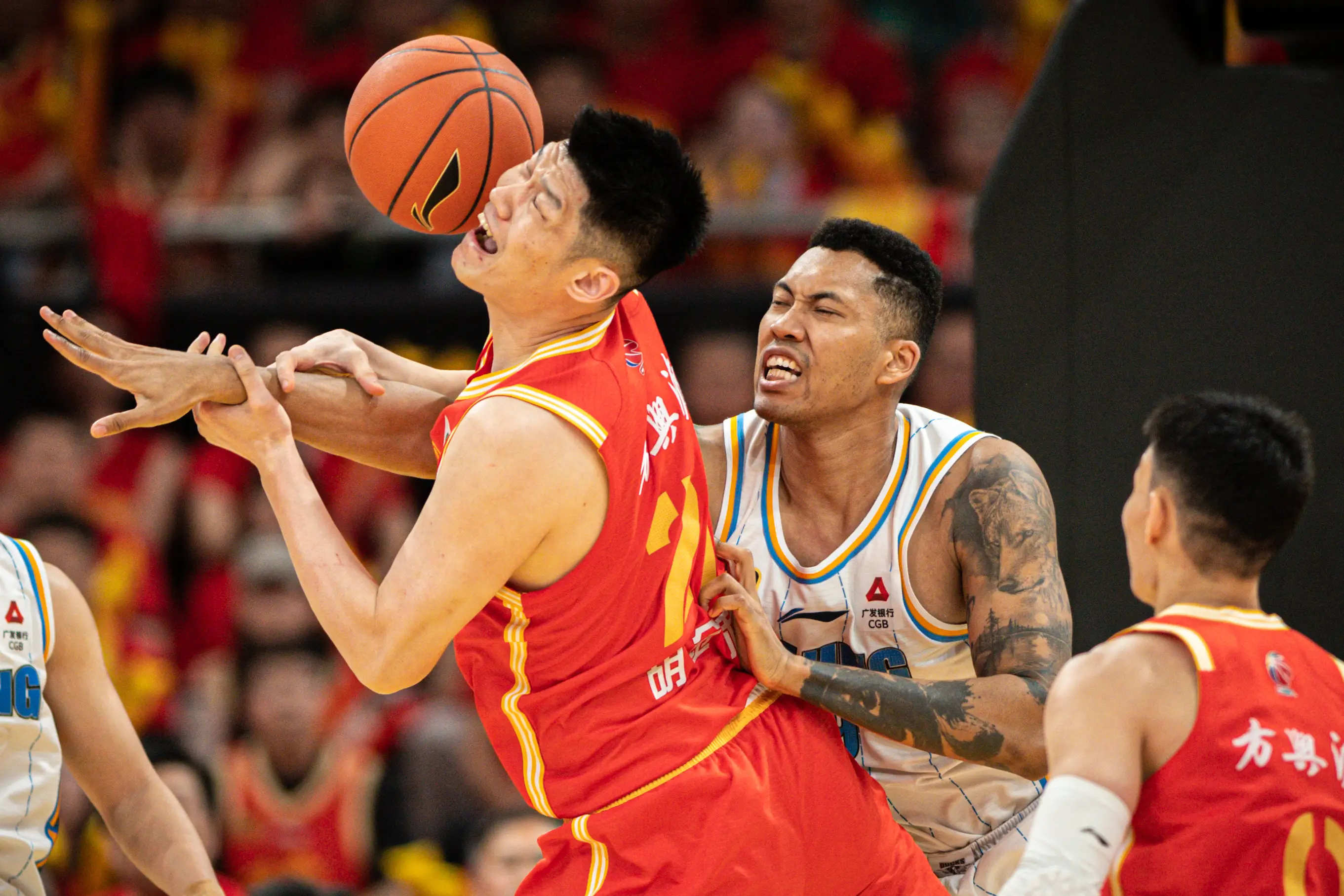 关于比分逆转惊艳全场，球队勇夺胜利的信息