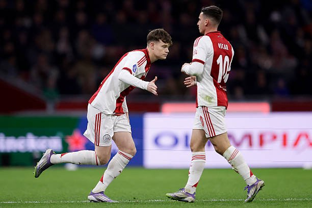 阿贾克斯风格独特引人瞩目