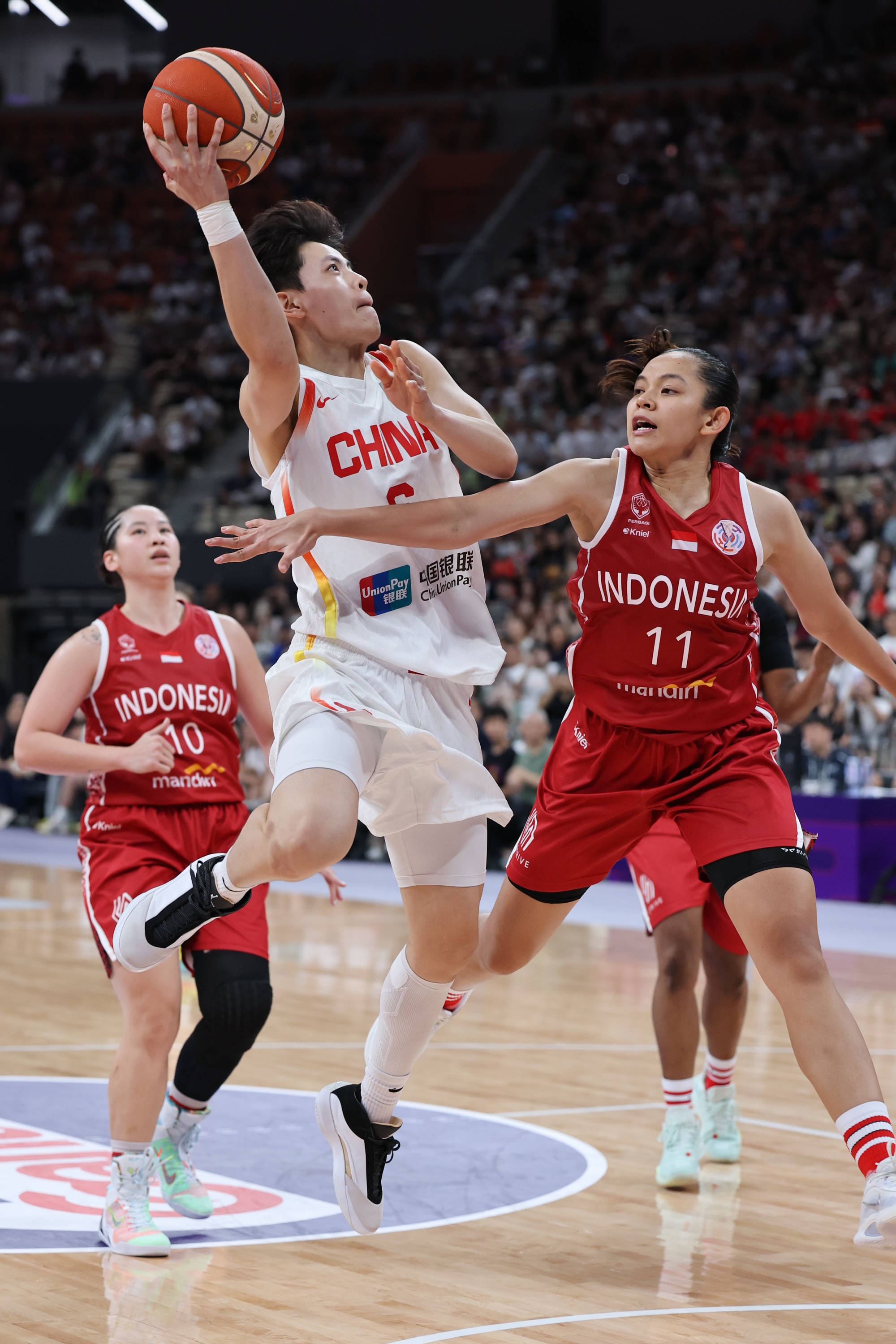 关于奥运女篮赛场上风起云涌，势如破竹的信息