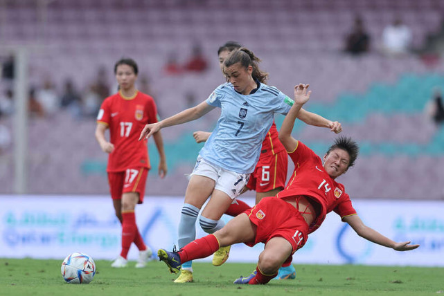 包含墨西哥女足新秀荣获U国际杯冠军的词条