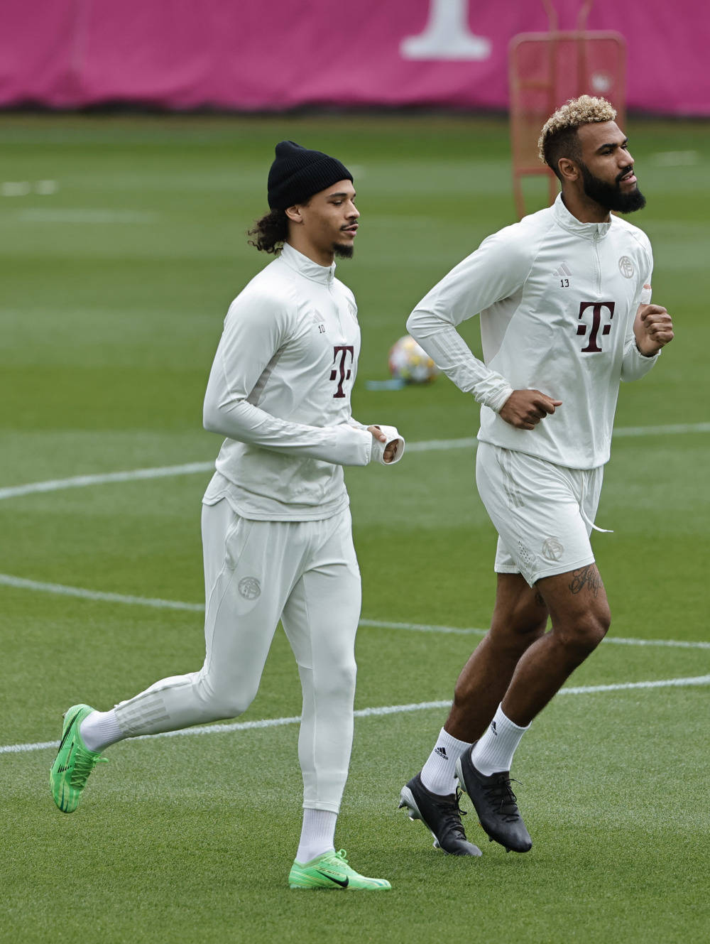 拜仁慕尼黑主场惊险胜利，晋级欧冠半决赛的简单介绍