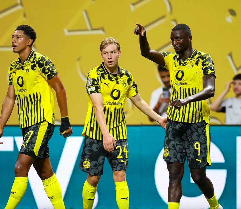 曼城碾压皇马，卡塞米罗完成帽子戏法的简单介绍