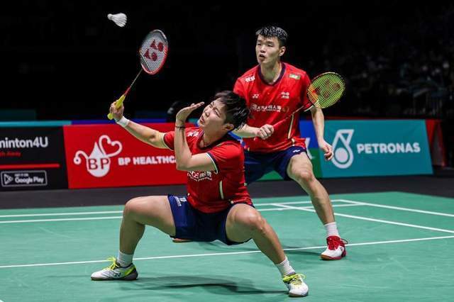 包含印尼队力克丹麦队，黄鸭组合状态火热的词条