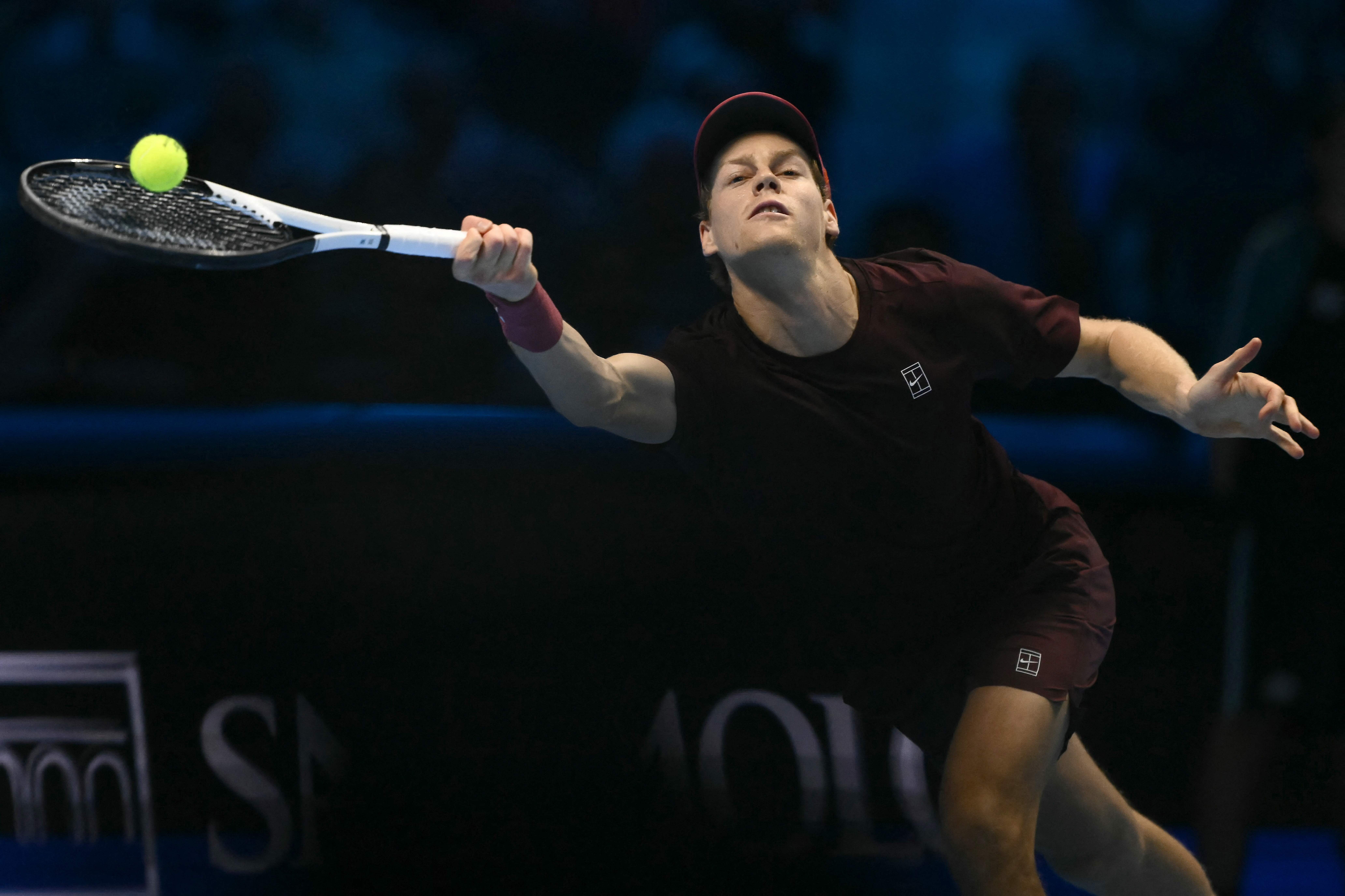 包含ATP总决赛鏖战年终总决赛，兹维列夫扛起全队的词条