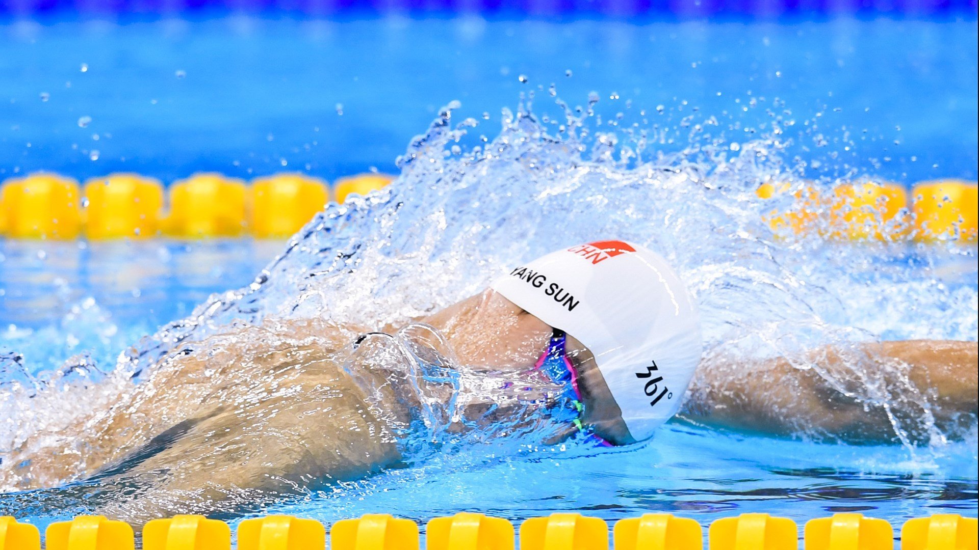 奥运周期关键战之夜，爱德华兹扛起全队