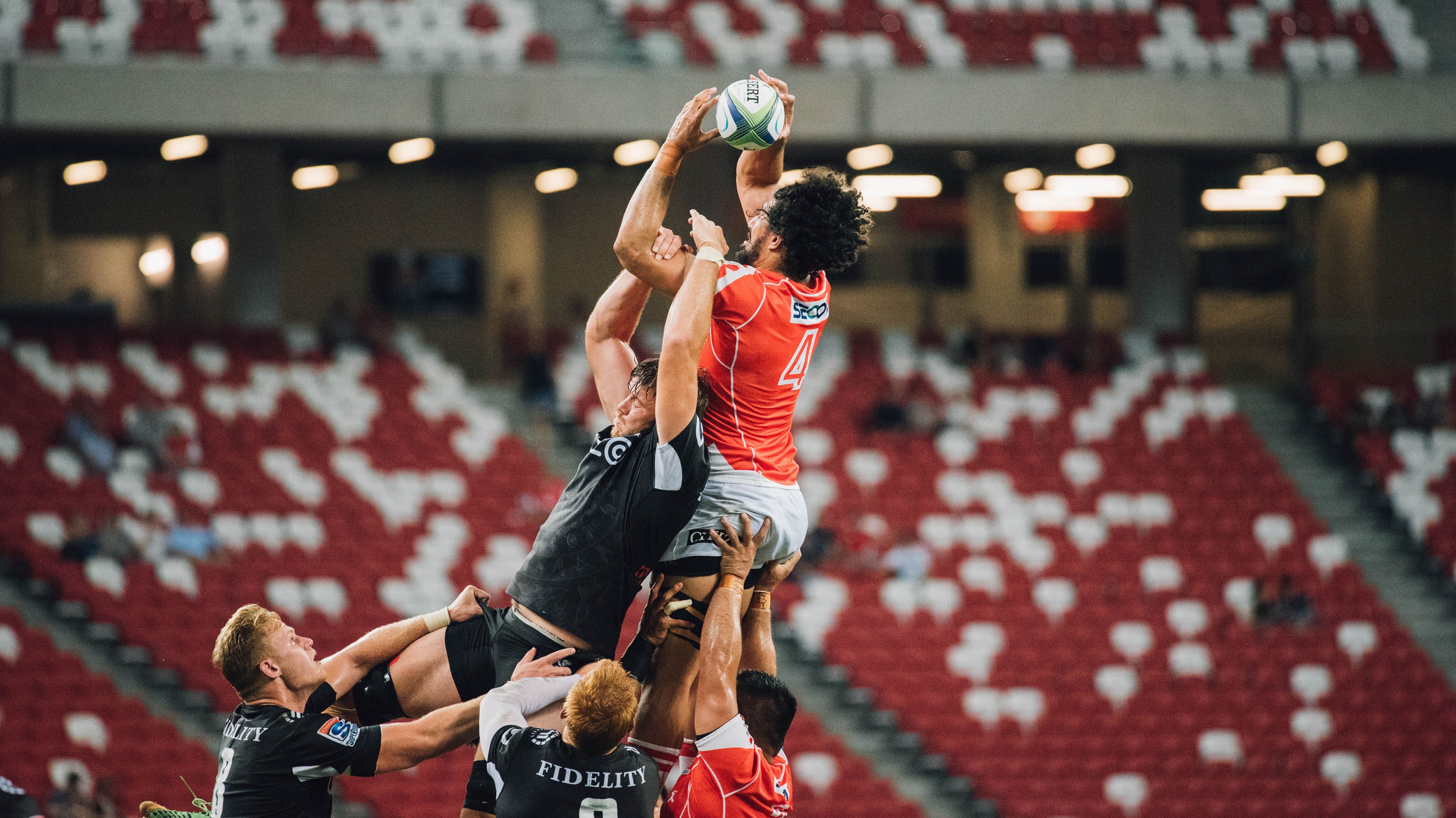 世界杯之夜，浓眉的里程碑，当篮球传奇与足球盛宴相遇